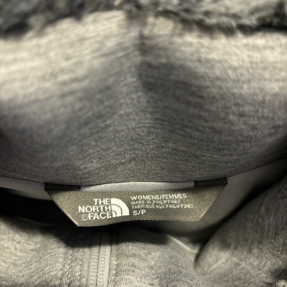 The North Face Womens Hybrination Thermal 3D Faux Fur Vest Gray SMALL - Picture 6 of 11